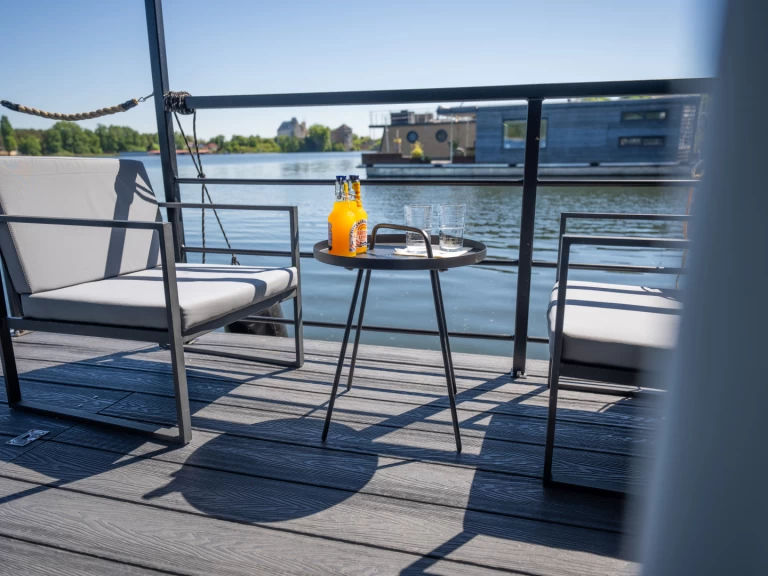 Charter a WOMA Woma D13 in Fürstenberg/Havel on Samboat