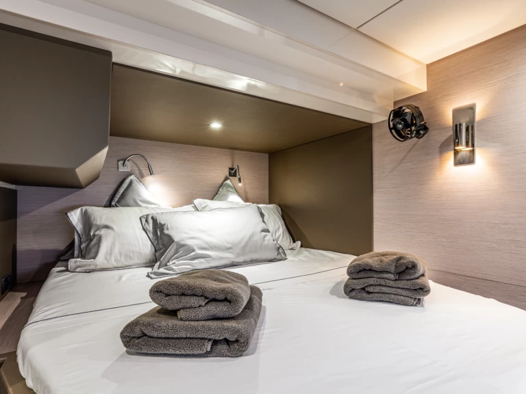 Yacht hire Porto Cheli cheap Aventura 50