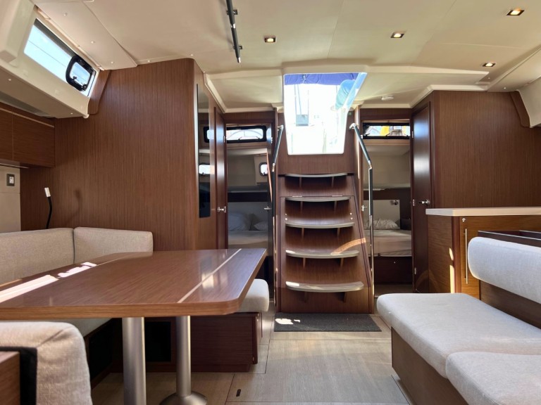 Hire a Bénéteau Oceanis 51.1 Furnari