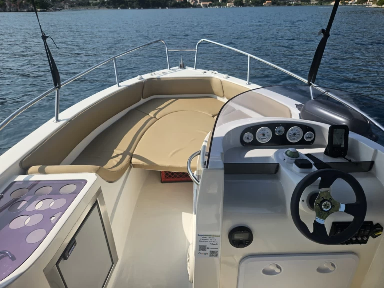 Charter a Eolo Eolo 590 Open in Orašac on Samboat