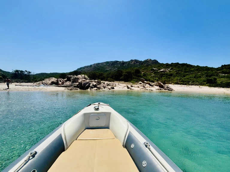 Hire a Salpa Salpa Soleil 30 Porto-Vecchio