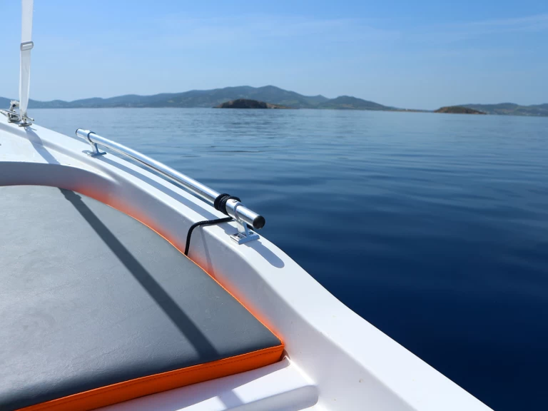 Hire Motorboat with or without skipper Assos Antiparos
