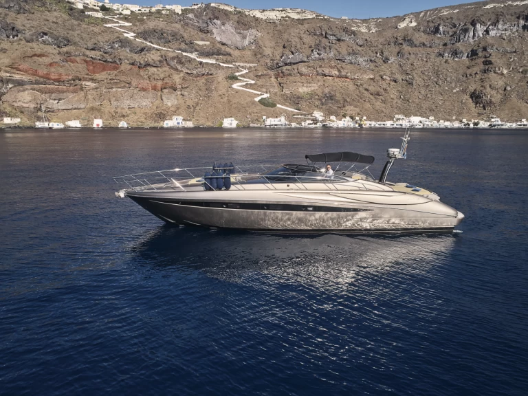 Hire Luxury Yacht Riva with a boat licence