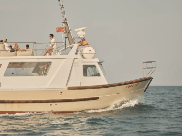 Hire Motorboat Xufre with a boat licence