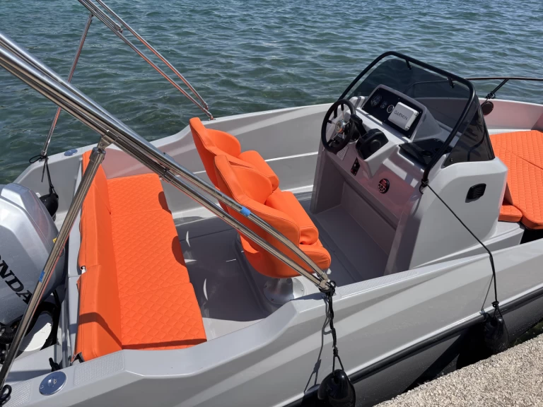 Hire a Quicksilver Activ 555 Open Kukljica