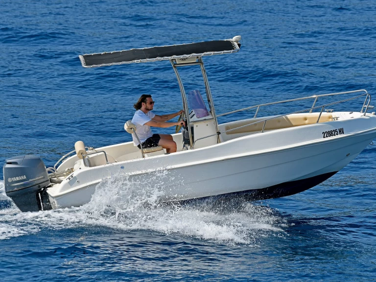 Motorboat to hire Hvar at the best price