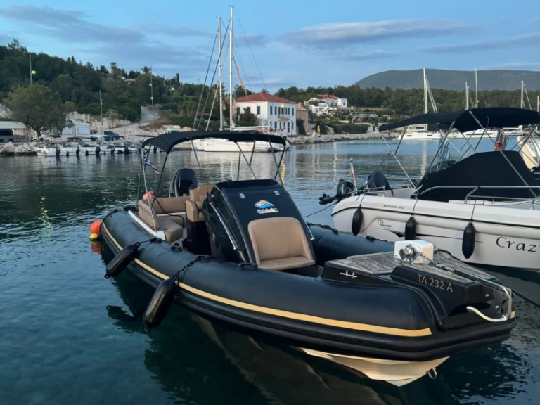 Hire a yo boats 8.60 Nikiána