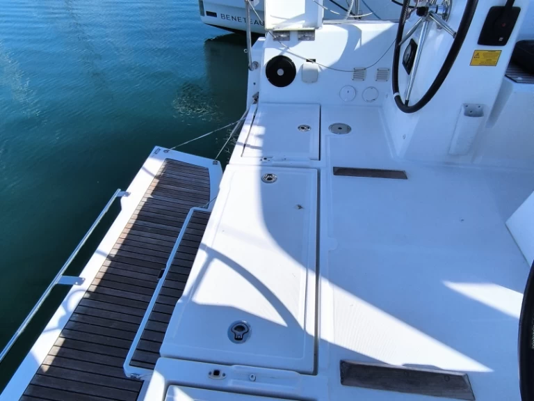 Hire Sailboat Bénéteau with a boat licence
