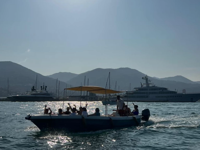 Hire Motorboat with or without skipper Gozzo La Spezia