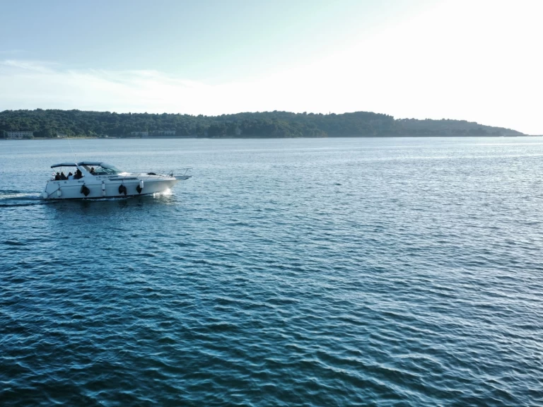 Yacht hire Pula cheap Express 360