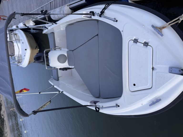 Hire a Compass Compass 150 CC El Portil