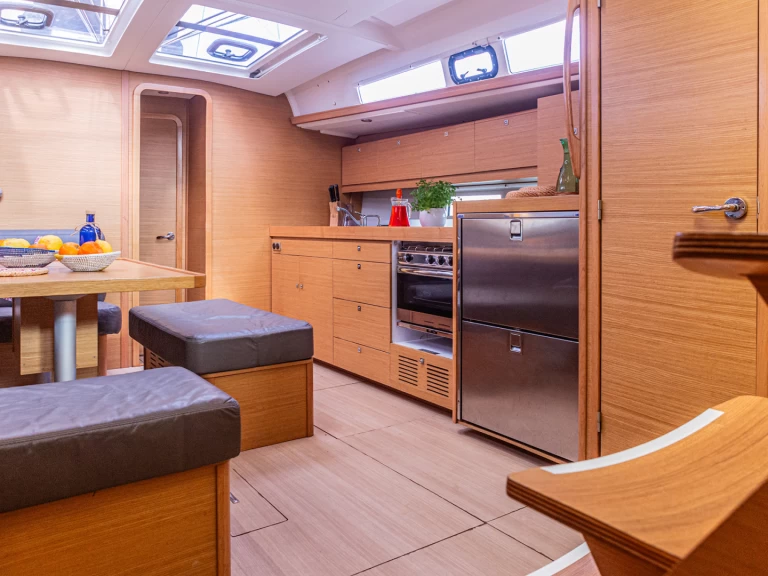 Charter a Dufour Dufour 460 Grand Large in Palermo on Samboat