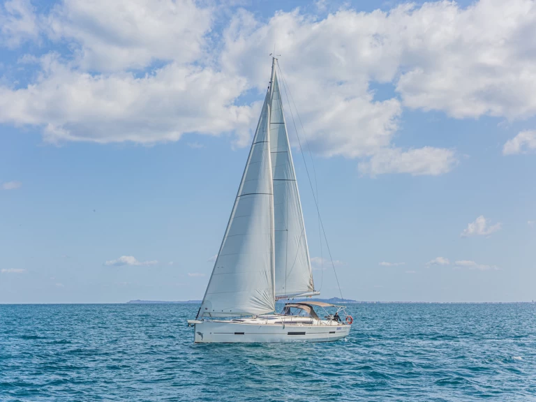 Yacht hire Furnari cheap Dufour 520 Grand Large