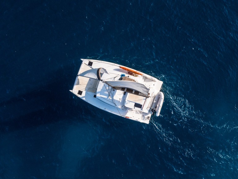 Charter a Bali Bali 4.1 in Palermo on Samboat