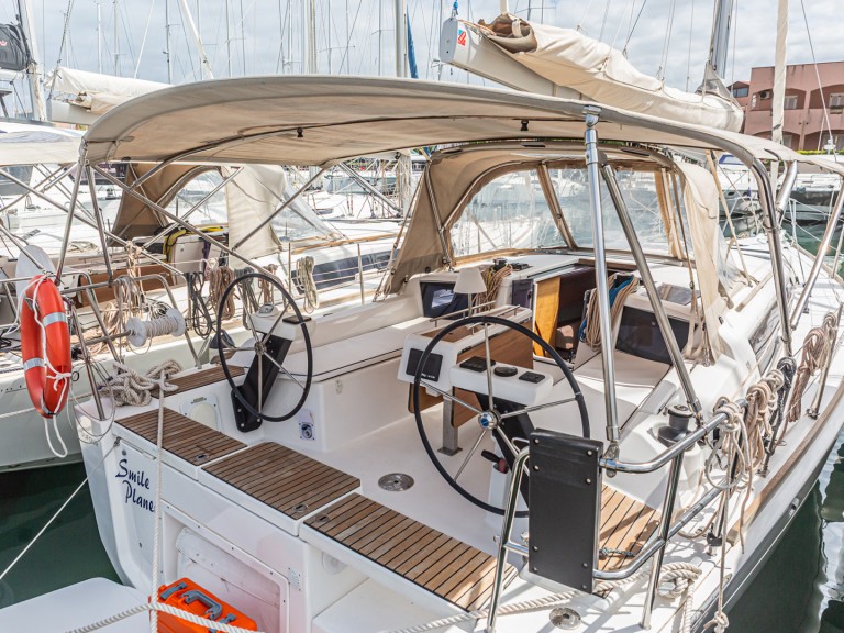 Hire Sailboat Dufour with a boat licence