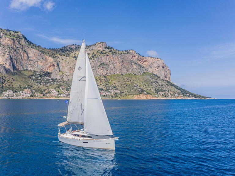 Sailboat to hire Palermo at the best price
