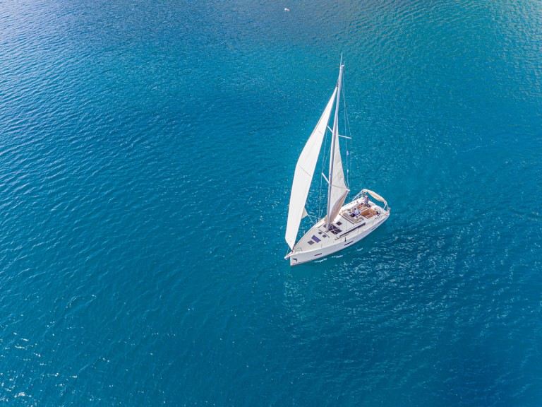 Yacht charter Palermo - Dufour Dufour 430 on SamBoat