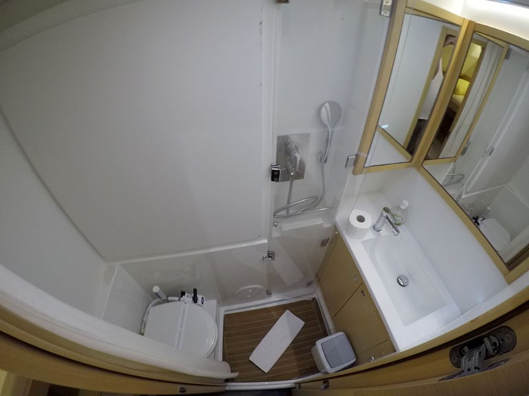 Charter a Lagoon Lagoon 52 F in Šibenik on Samboat