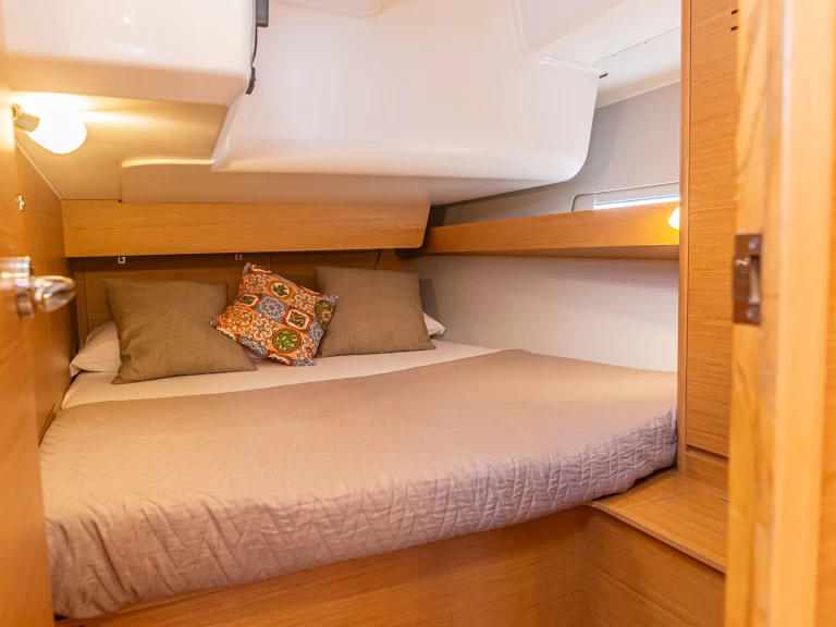 Sailboat to hire Palermo at the best price