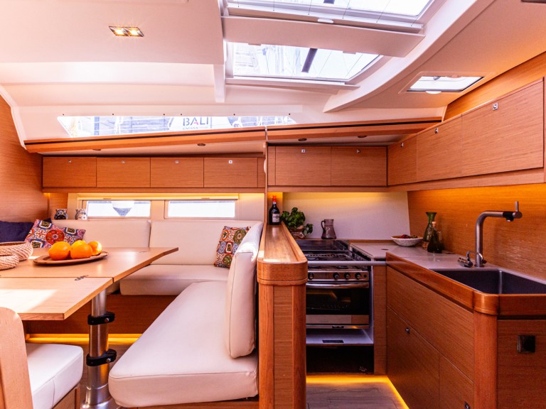 Hire Sailboat Dufour with a boat licence