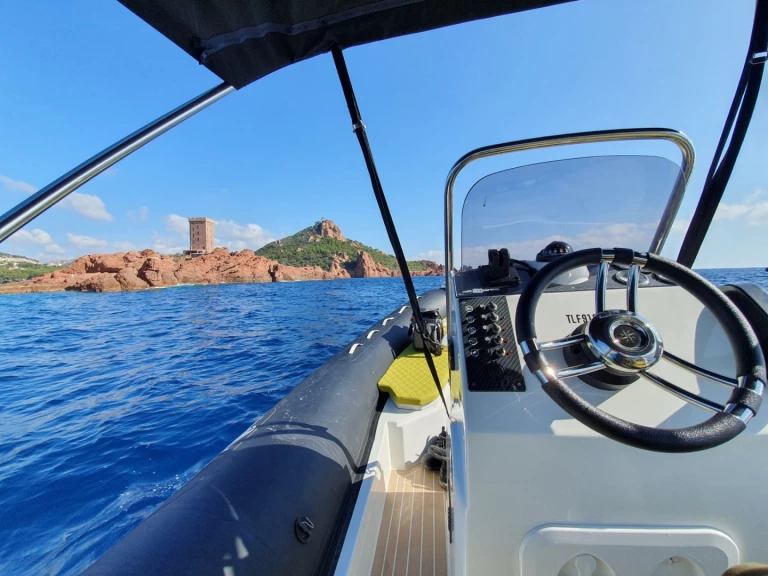 Hire RIB Altamarea with a boat licence