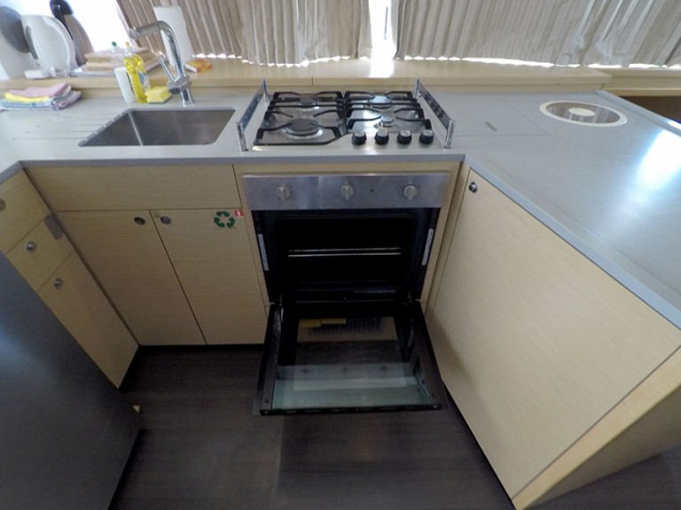 Charter a Lagoon Lagoon 52 F in Šibenik on Samboat