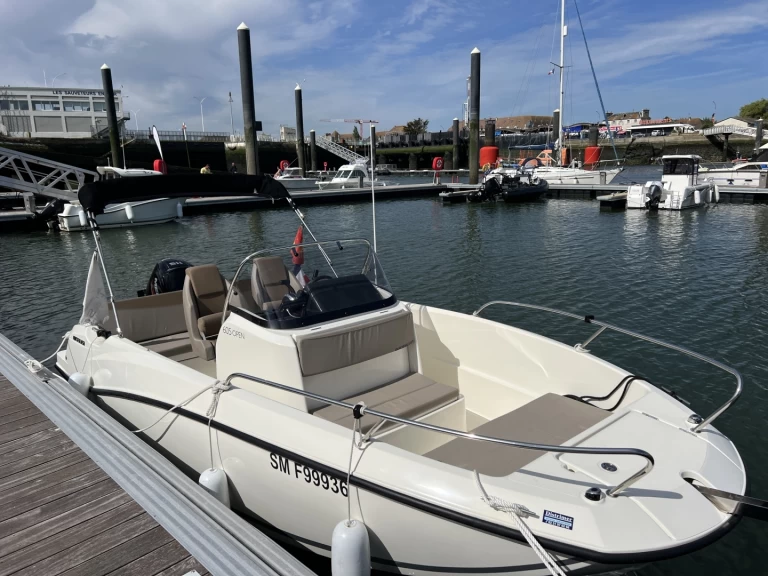Motorboat to hire Ouistreham at the best price