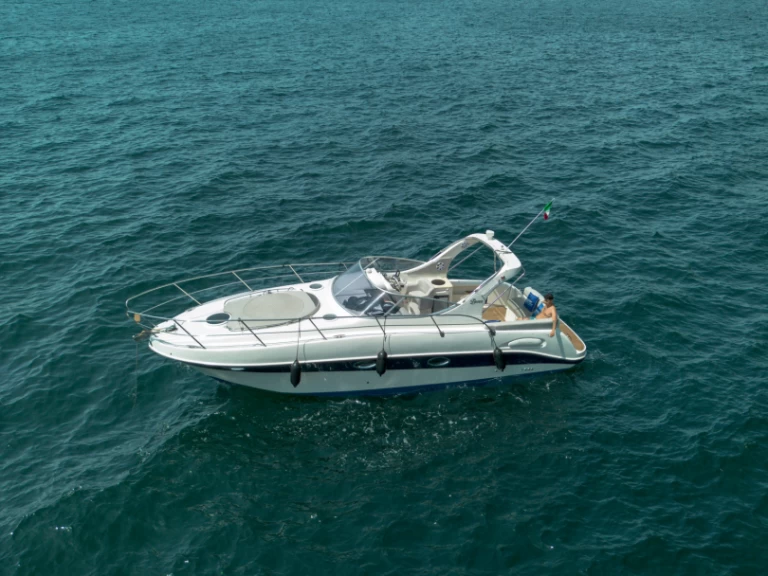 Motorboat to hire Castellammare di Stabia at the best price