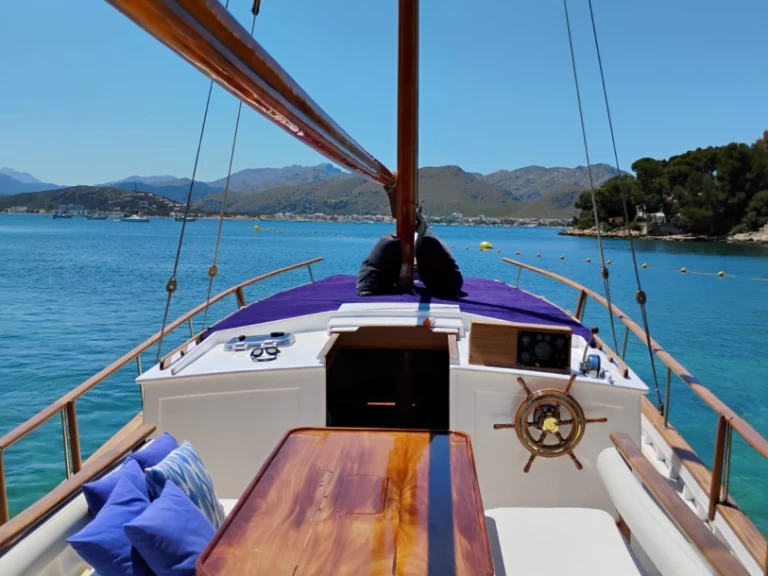 Charter a Llaut Classico 1960 in Puerto de Pollensa on Samboat