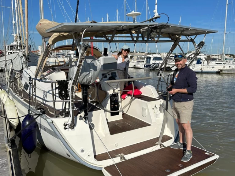 Sailboat to hire La Rochelle at the best price