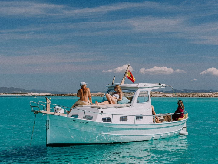 Motorboat hire in Marina Ibiza - Copino LLaut 36