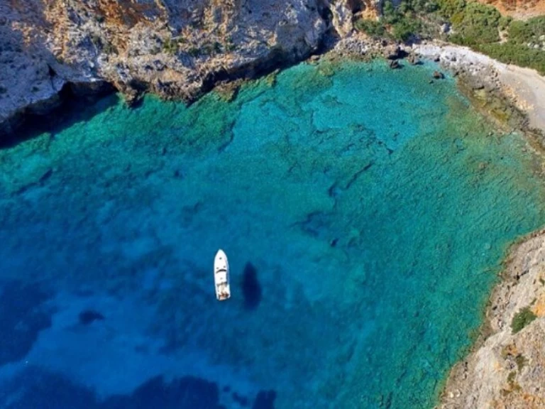 Yacht hire Kissamos cheap Alkyon 6M