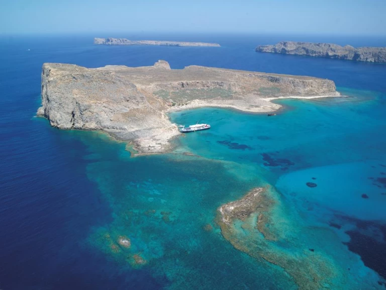 Charter a Galaxy  Alkyon 6M in Kissamos on Samboat