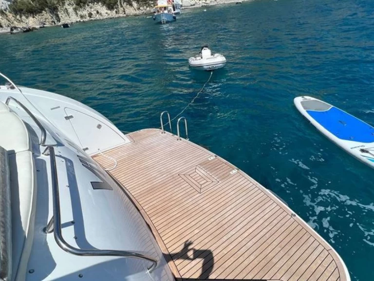Motorboat to hire Castellammare di Stabia at the best price