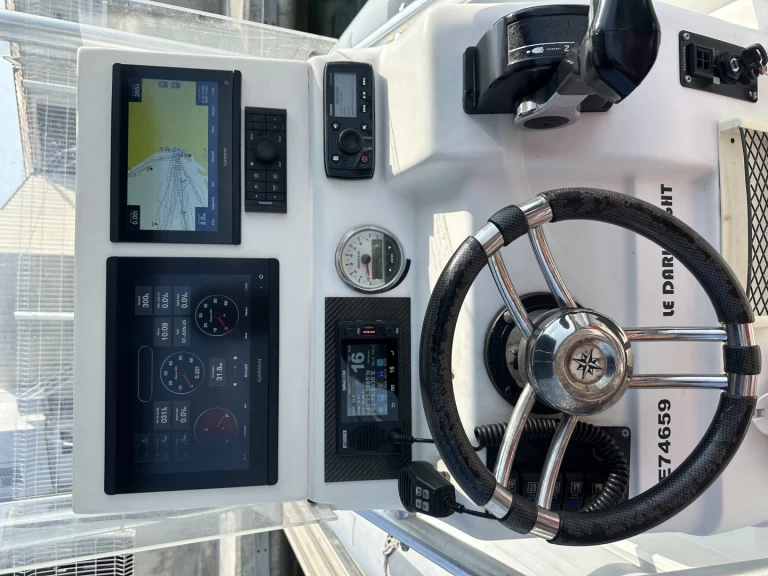 Hire RIB with or without skipper Caribe Marseille