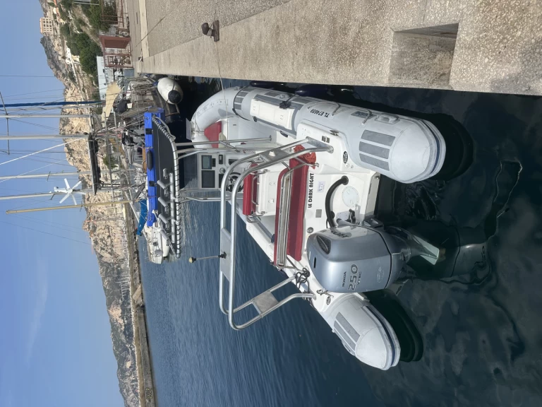 Yacht charter Marseille - Caribe Caribe UB24 on SamBoat