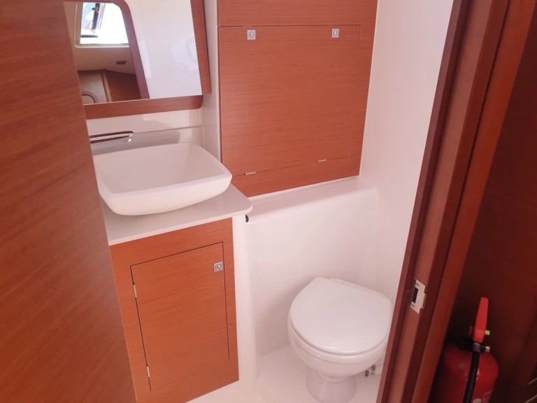 Yacht charter Lávrio - Dufour Dufour 460 Grand Large on SamBoat