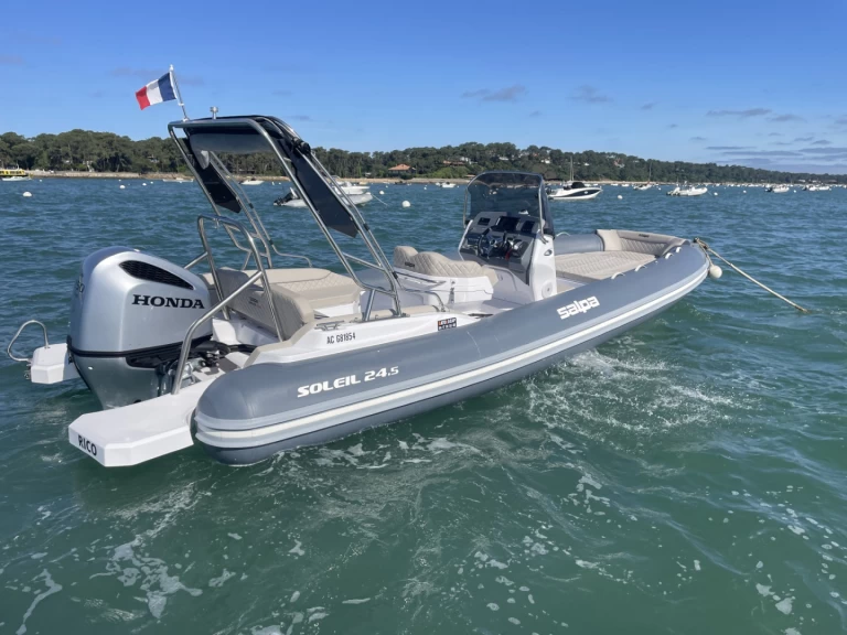 Hire Motorboat Salpa with a boat licence