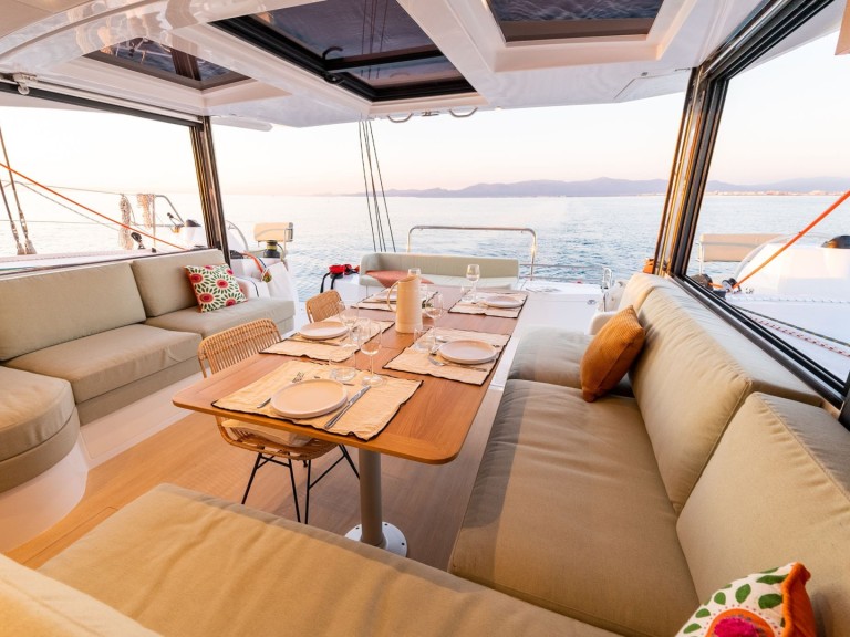 Catamaran to hire Le Marin at the best price