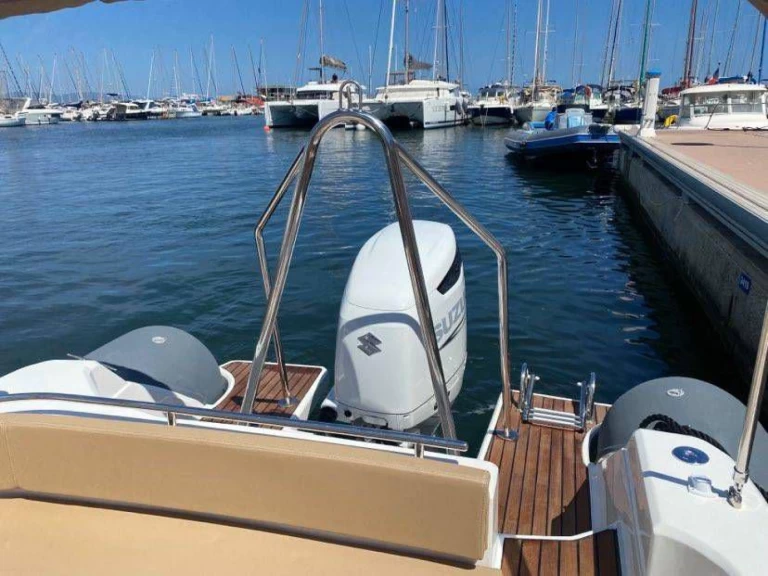 RIB hire in Porto-Vecchio - Saver MG820