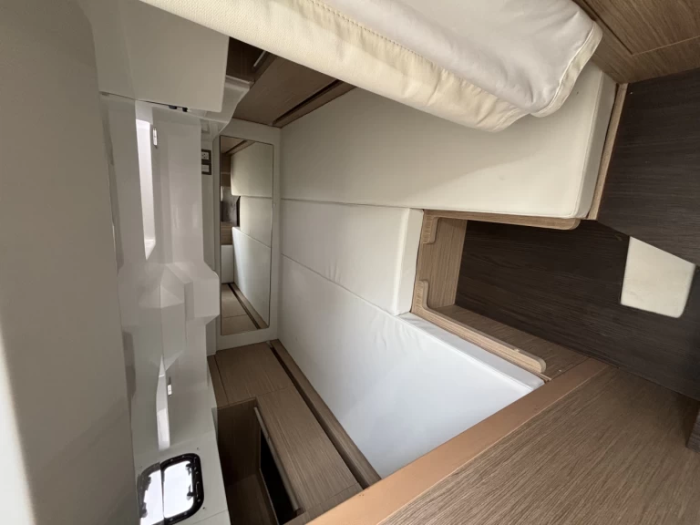 Yacht charter Cannes - Jeanneau cap camarat 10.5 CC on SamBoat