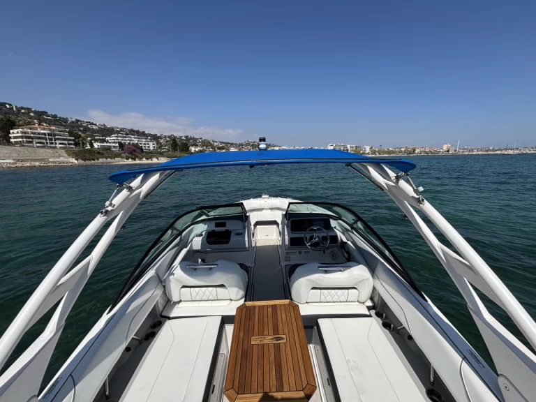 Charter a Régal LX2 in Cannes on Samboat