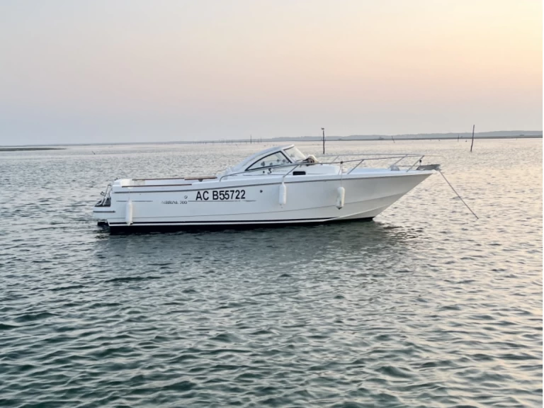 Yacht hire Arcachon cheap Ombrine 700