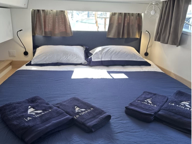 Charter a Fountaine Pajot Elba 45 in La Rochelle on Samboat