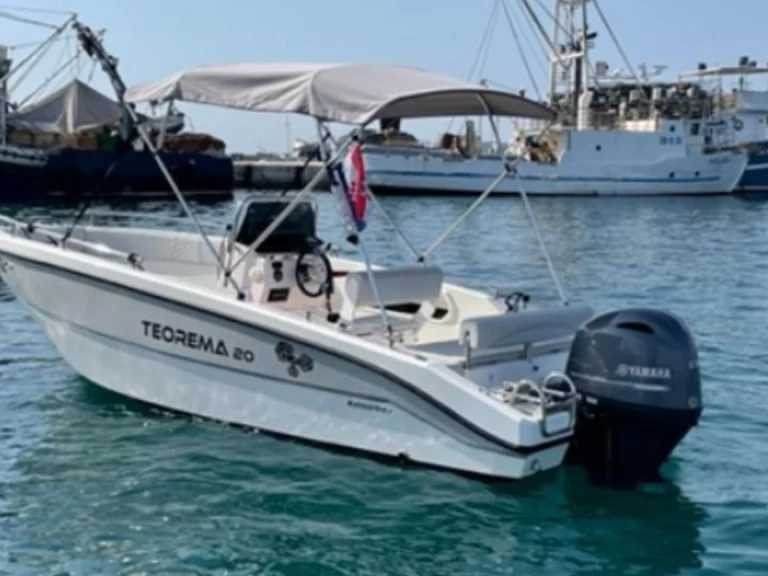 Hire a Salento marine Elitè 17 Sorrento