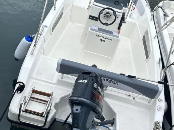 Motorboat to hire Sorrento at the best price