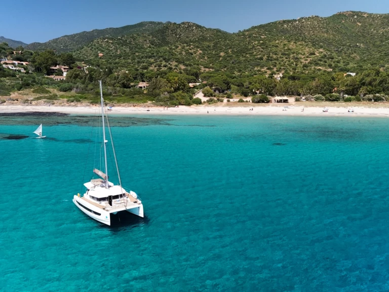 Charter a Bali Bali 4.2 in Sant Antoni de Portmany on Samboat