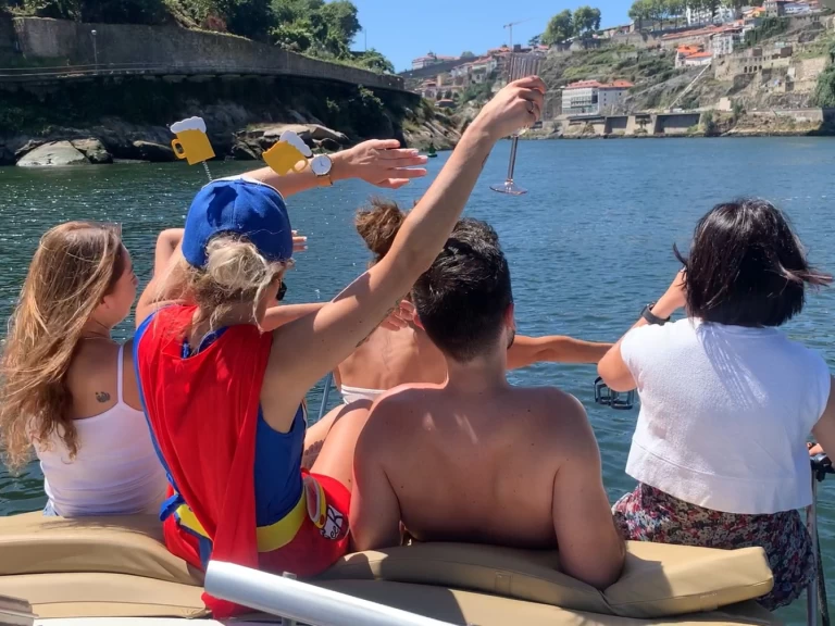 Yacht charter Porto - Bayliner Bayliner 2455 Ciera on SamBoat