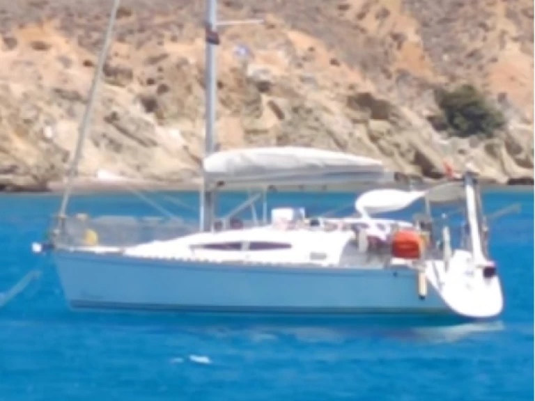 Sailboat to hire Piso Livadi at the best price