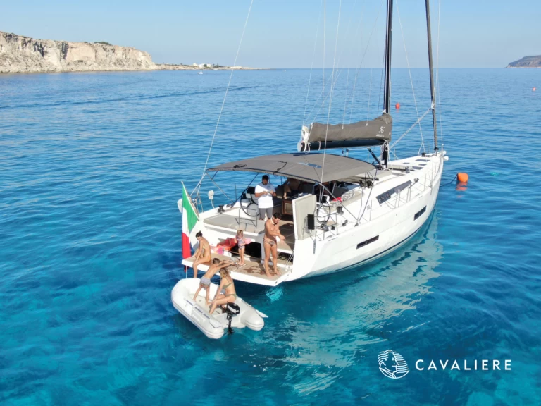 Charter a Dufour Dufour 56 Exclusive in Capo d'Orlando on Samboat